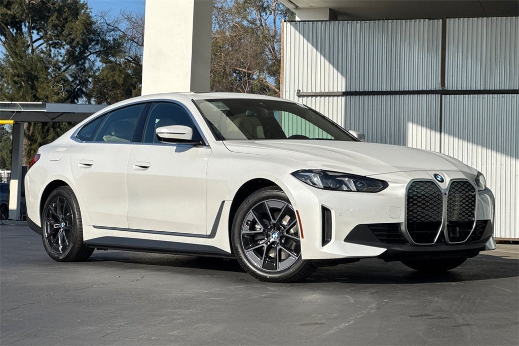 2026 BMW i4 eDrive40