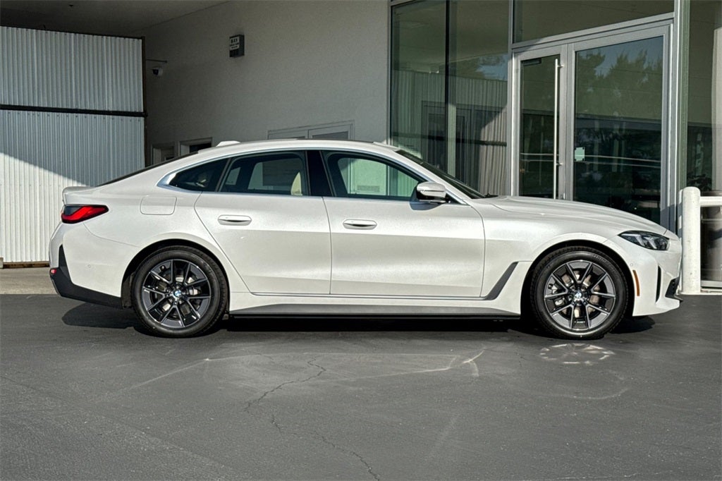 2026 BMW i4 eDrive40