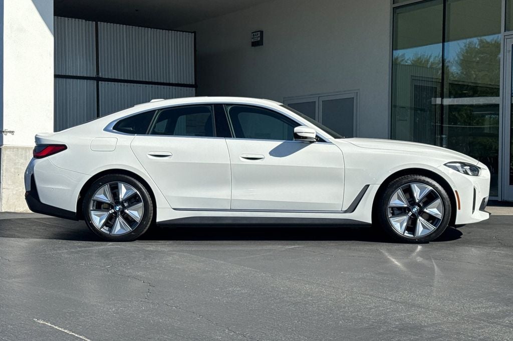 2026 BMW i4 eDrive40