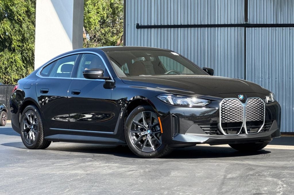 2026 BMW i4 eDrive40