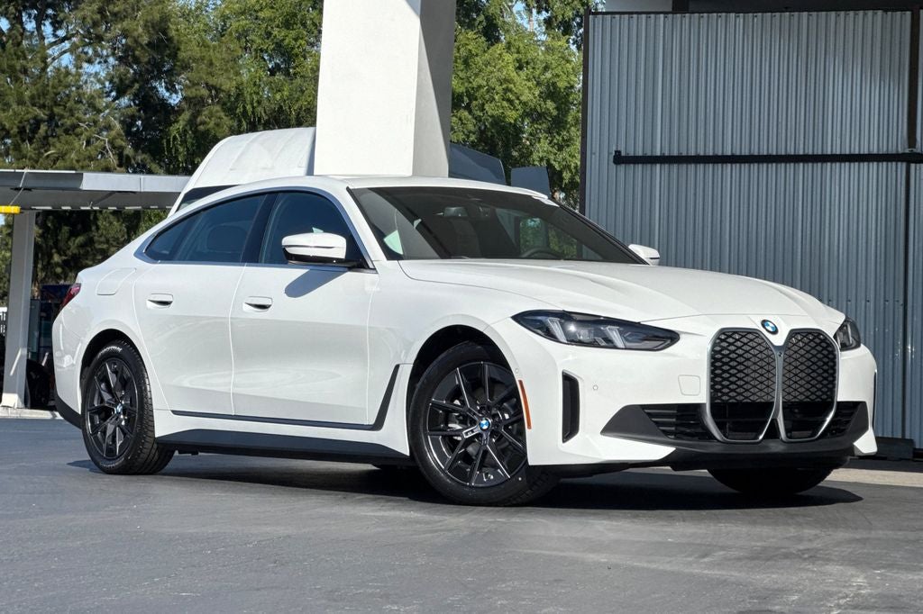 2026 BMW i4 eDrive40