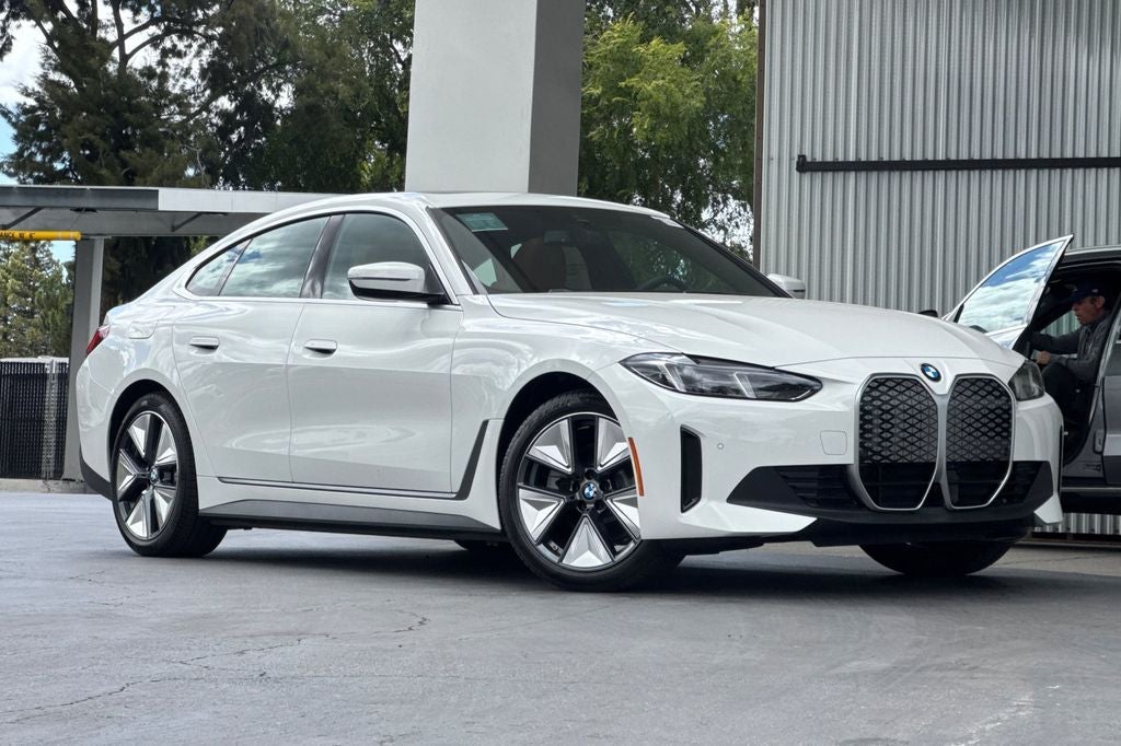 2026 BMW i4 eDrive40
