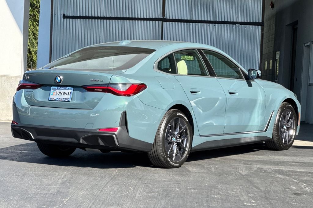 2026 BMW i4 eDrive40