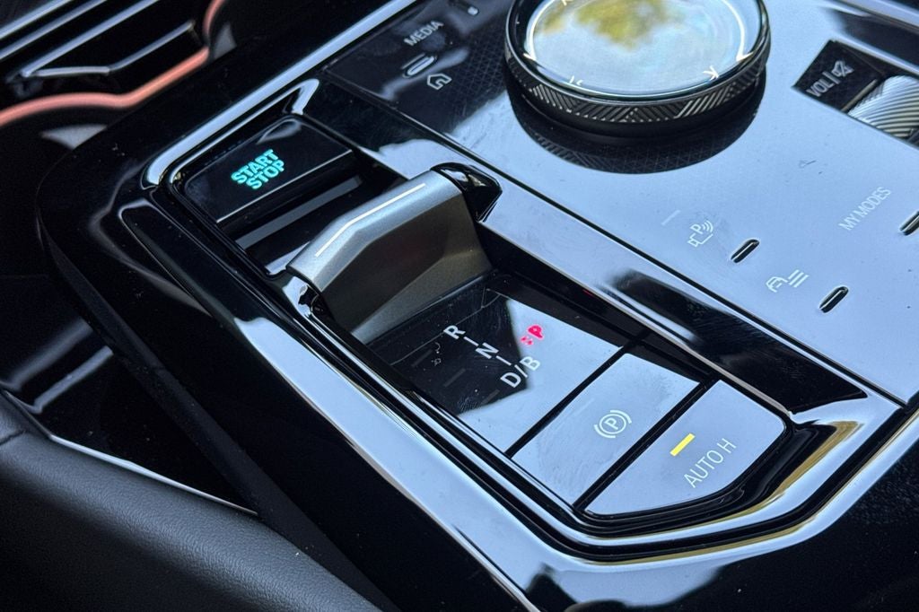2027 BMW 5 Series i5 edr