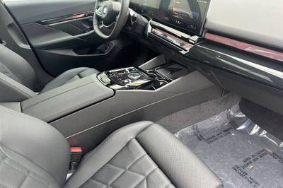 2027 BMW 5 Series i5 edr