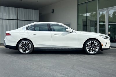 2027 BMW 5 Series i5 edr