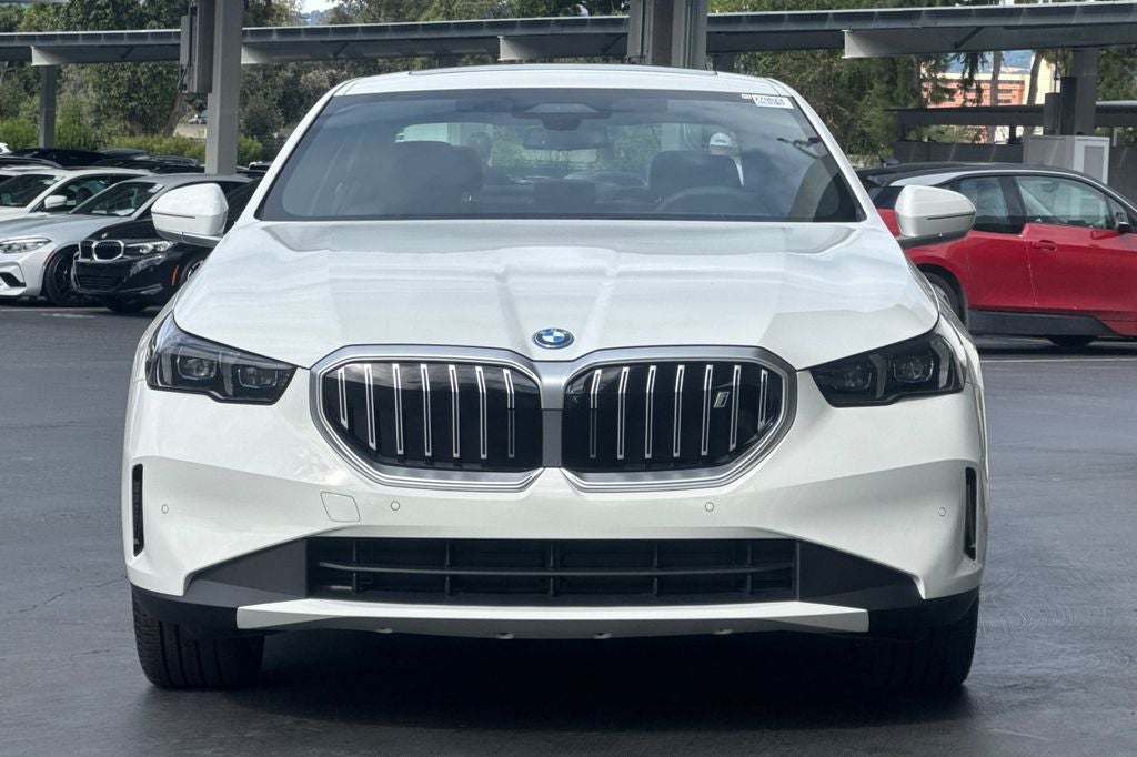 2027 BMW 5 Series i5 edr