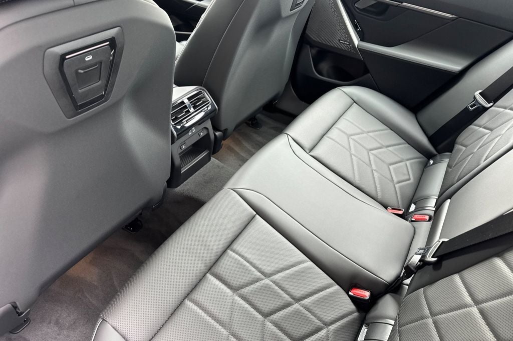 2027 BMW 5 Series i5 edr