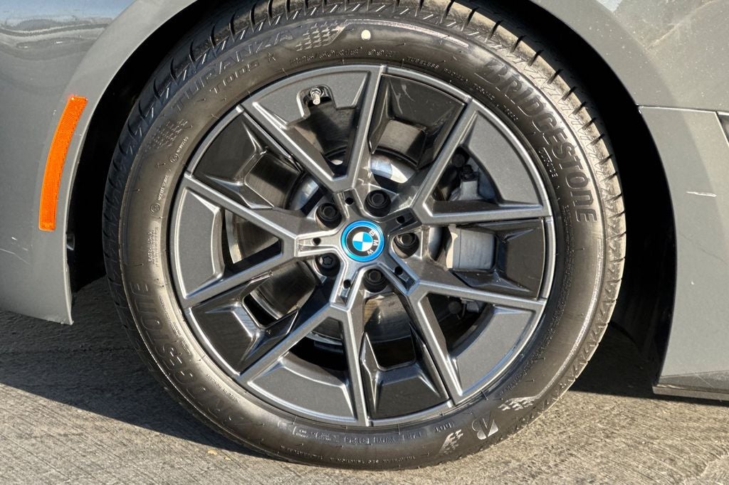 2023 BMW i4 eDrive40