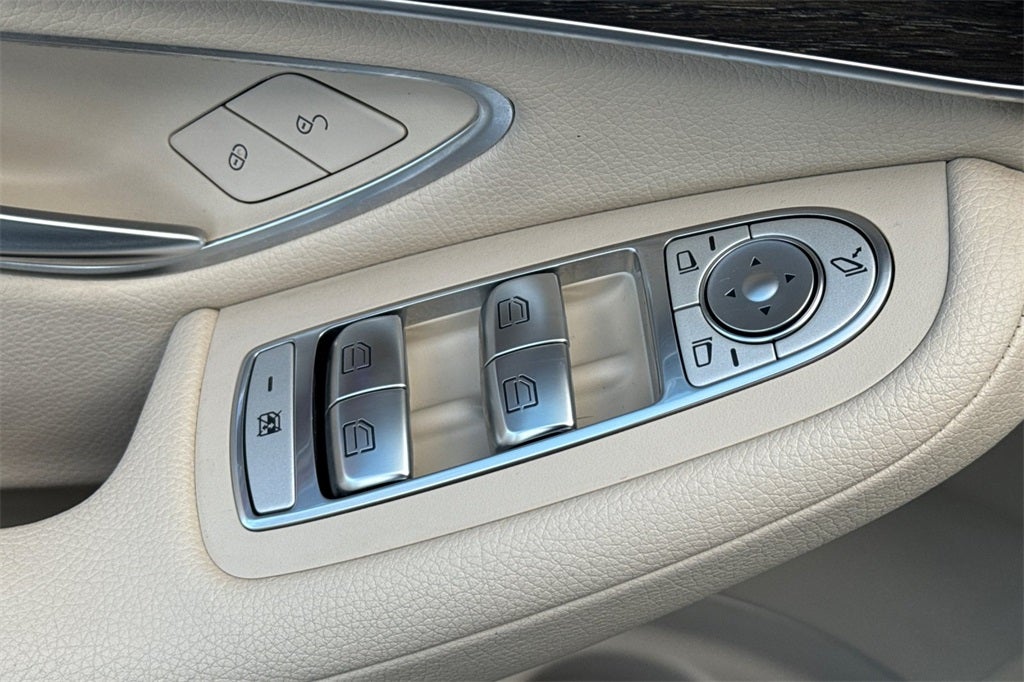 2020 Mercedes-Benz GLC GLC 300