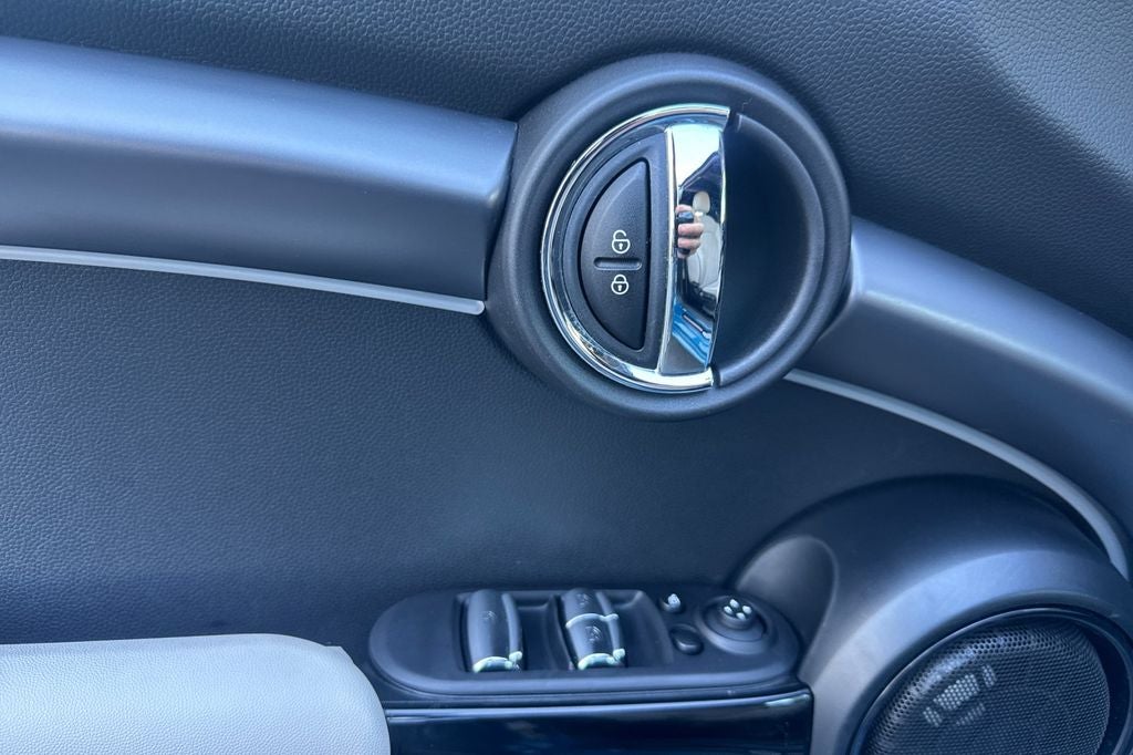 2023 MINI John Cooper Works Iconic