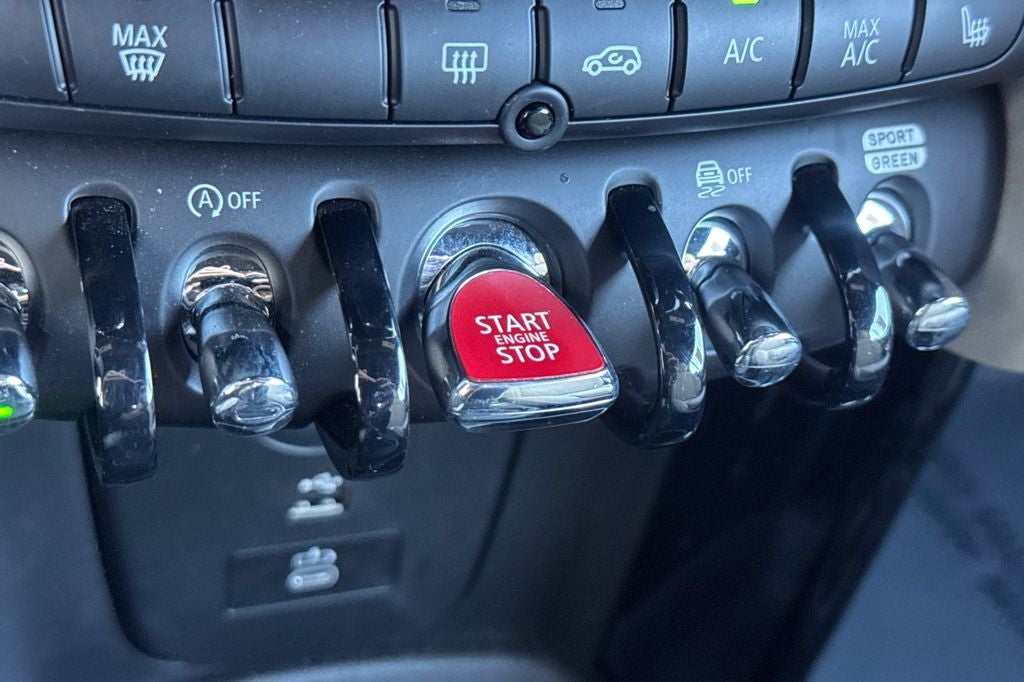 2023 MINI John Cooper Works Iconic