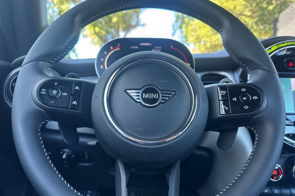 2023 MINI John Cooper Works Iconic