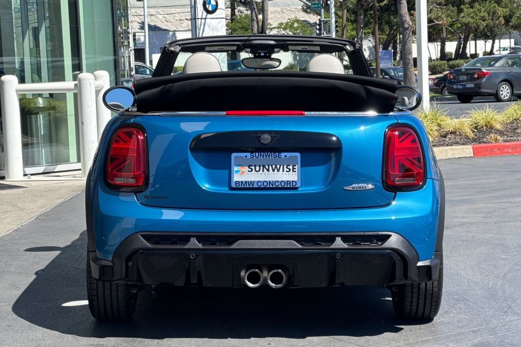 2023 MINI John Cooper Works Iconic