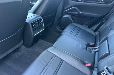2021 Porsche Cayenne Base