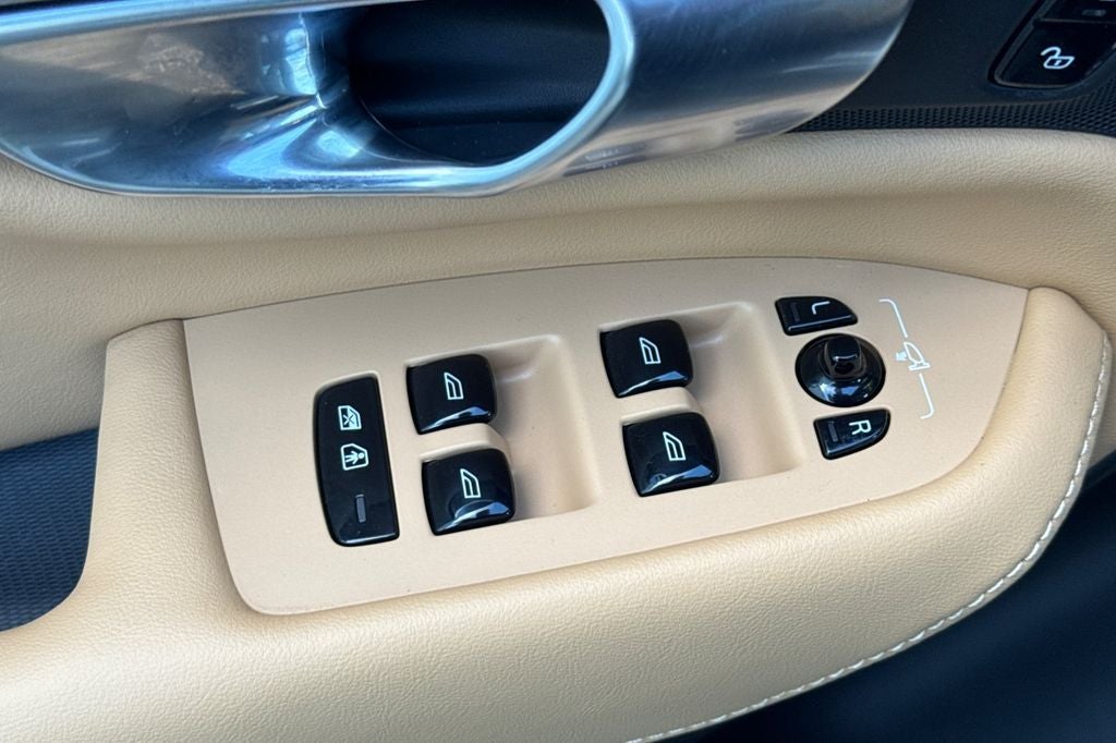 2023 Volvo XC90 Ultimate