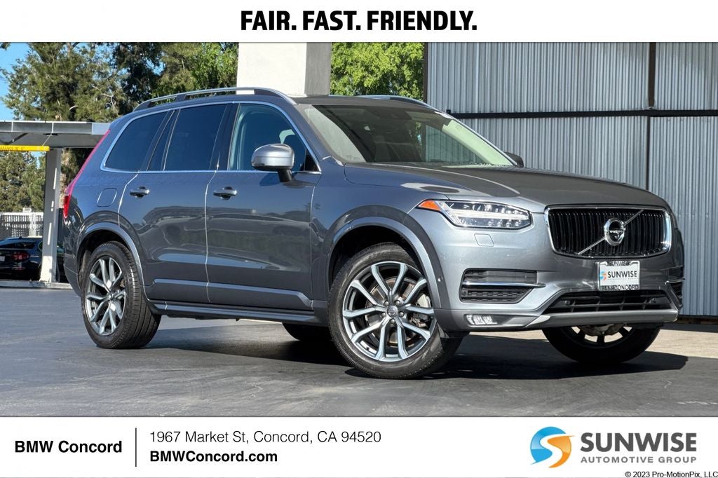 2017 Volvo XC90 T6 Momentum