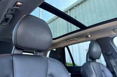 2017 Volvo XC90 T6 Momentum