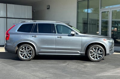 2017 Volvo XC90 T6 Momentum