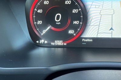 2017 Volvo XC90 T6 Momentum