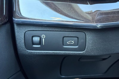 2017 Volvo XC90 T6 Momentum