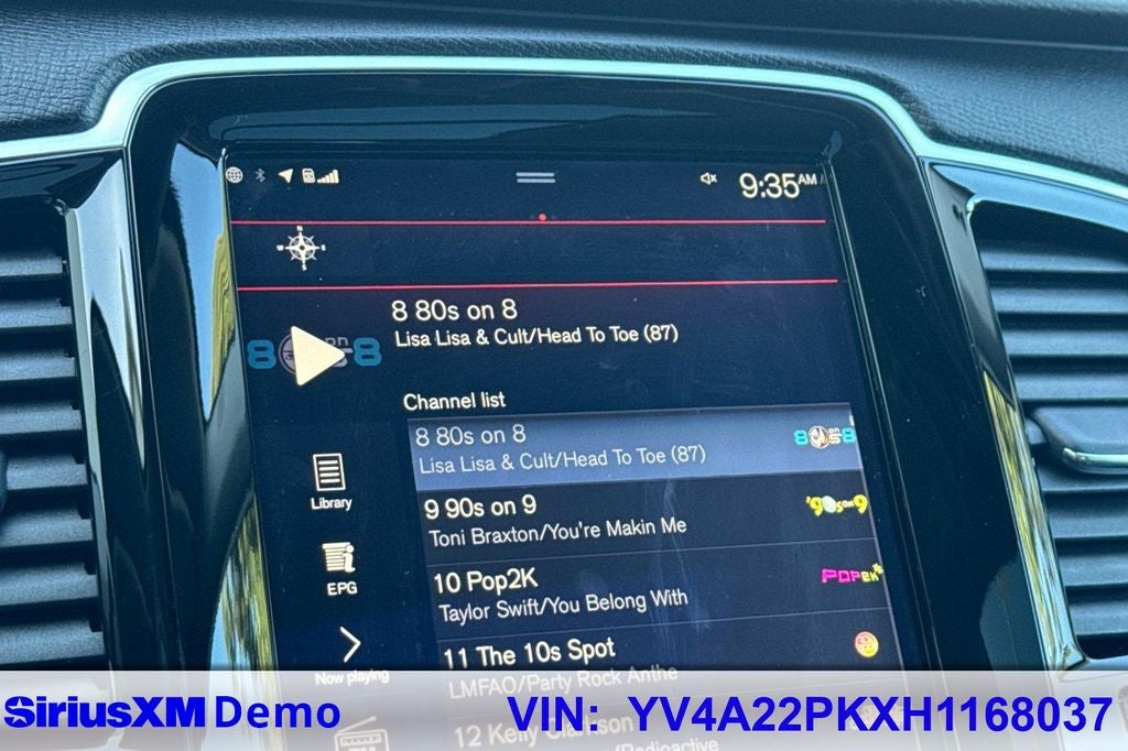 2017 Volvo XC90 T6 Momentum