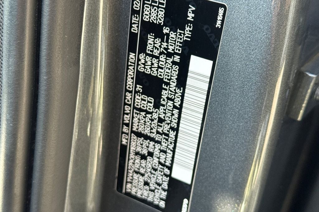 2017 Volvo XC90 T6 Momentum