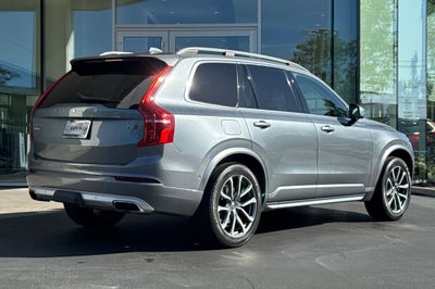 2017 Volvo XC90 T6 Momentum