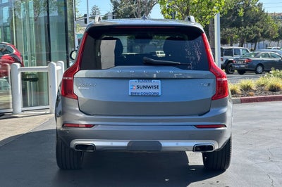 2017 Volvo XC90 T6 Momentum