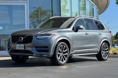 2017 Volvo XC90 T6 Momentum