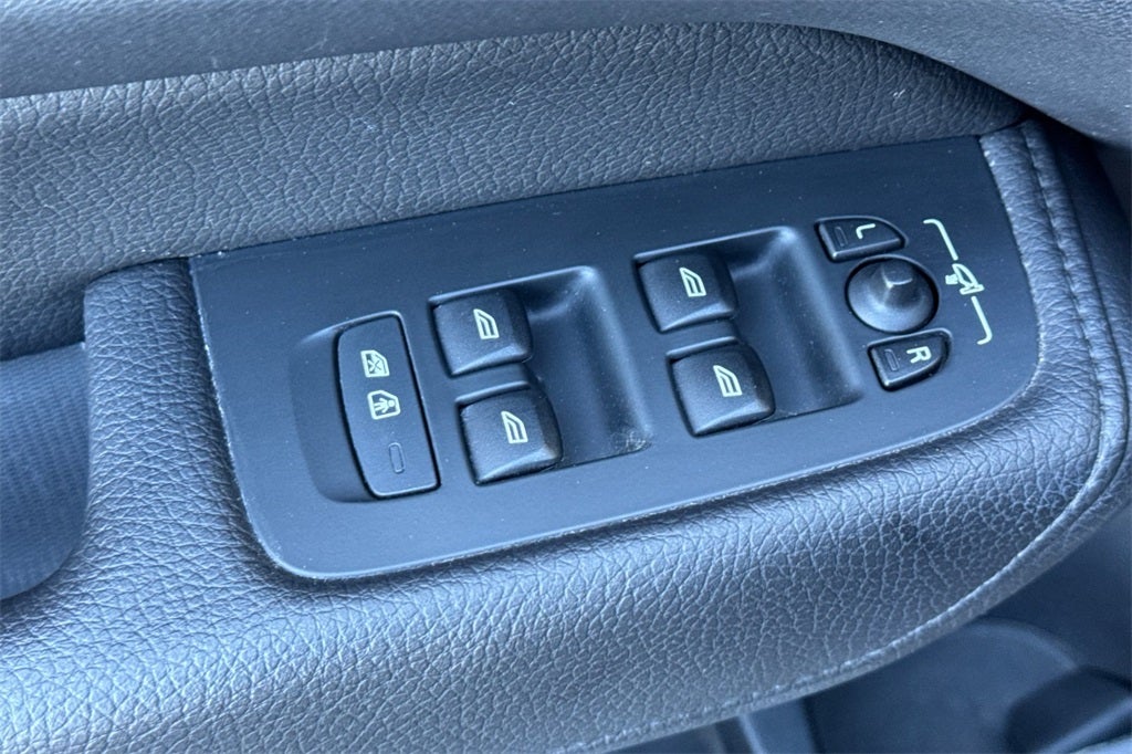 2021 Volvo XC60 T6 Momentum