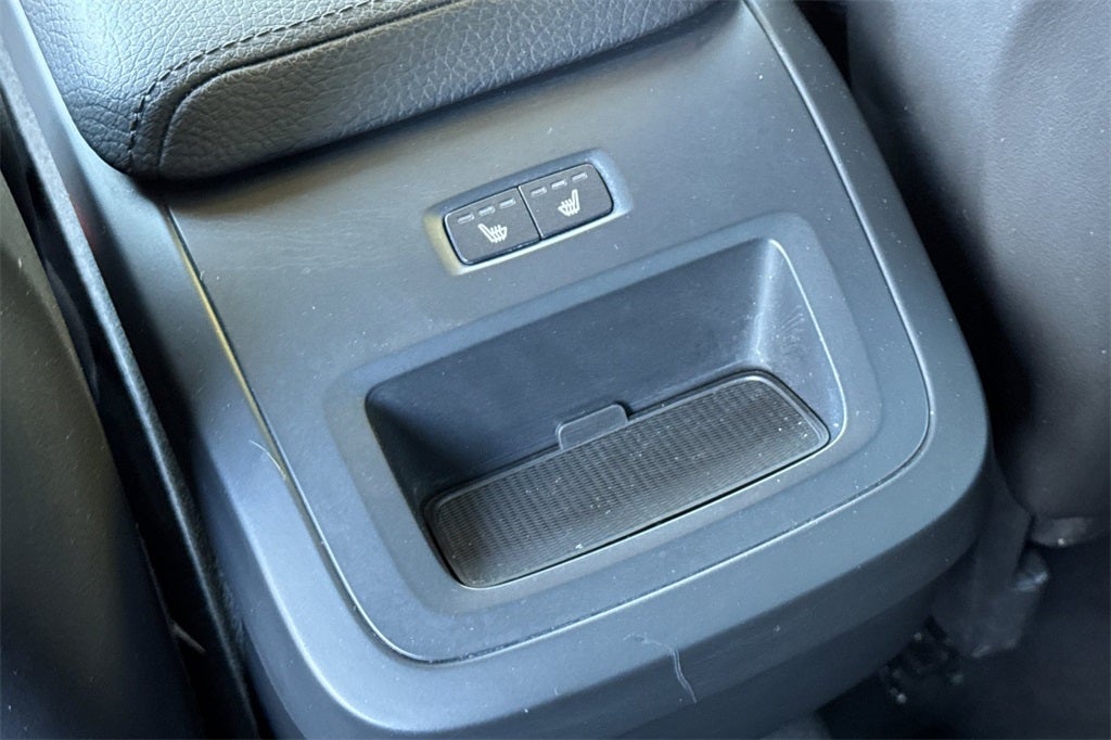 2021 Volvo XC60 T6 Momentum