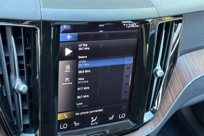 2021 Volvo XC60 T6 Momentum