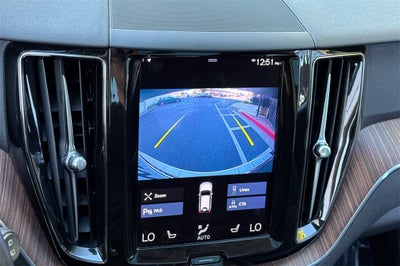 2021 Volvo XC60 T6 Momentum