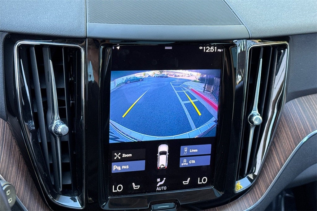 2021 Volvo XC60 T6 Momentum