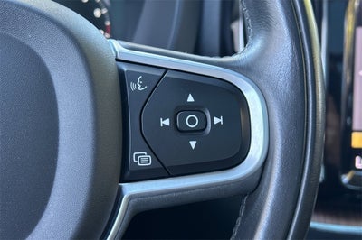 2021 Volvo XC60 T6 Momentum