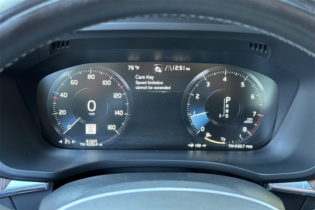 2021 Volvo XC60 T6 Momentum