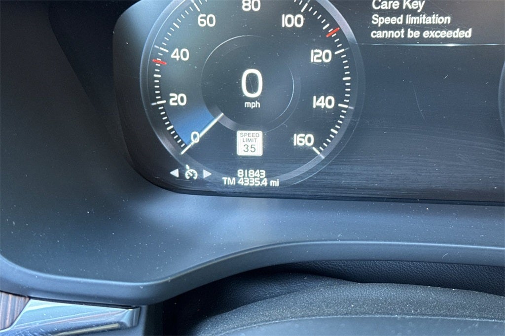 2021 Volvo XC60 T6 Momentum