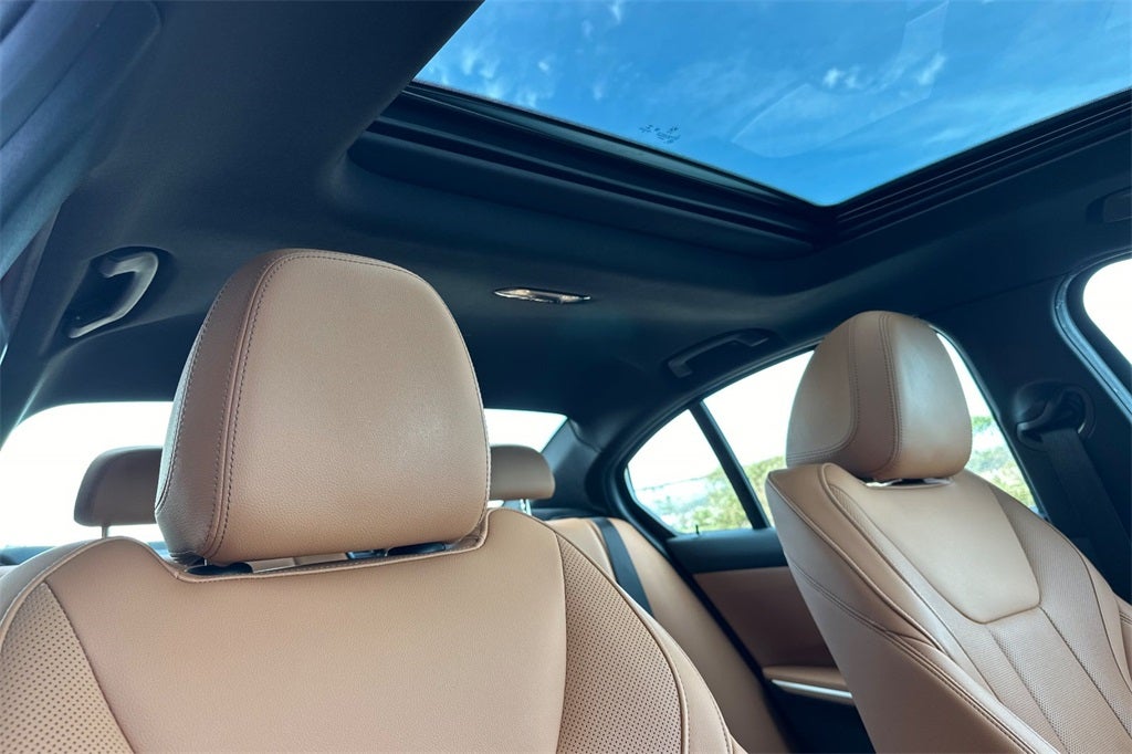 2023 BMW 3 Series 330e iPerformance