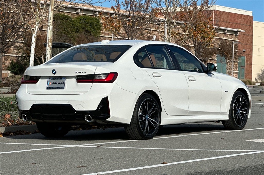2023 BMW 3 Series 330e iPerformance