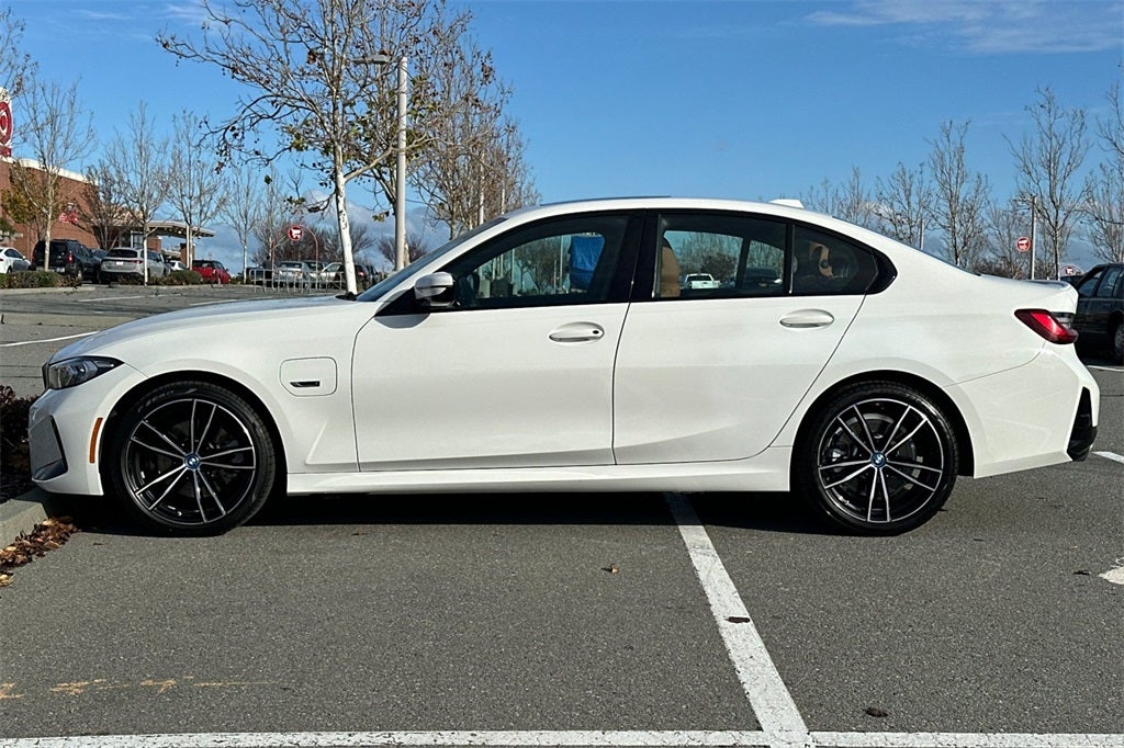 2023 BMW 3 Series 330e iPerformance