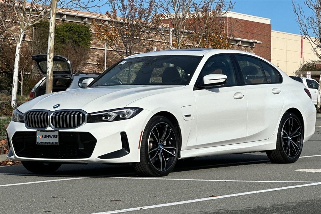 2023 BMW 3 Series 330e iPerformance