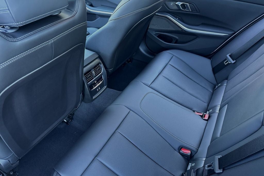 2025 BMW 3 Series M340i