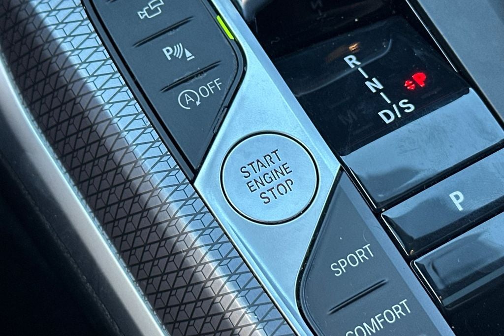 2025 BMW 3 Series M340i
