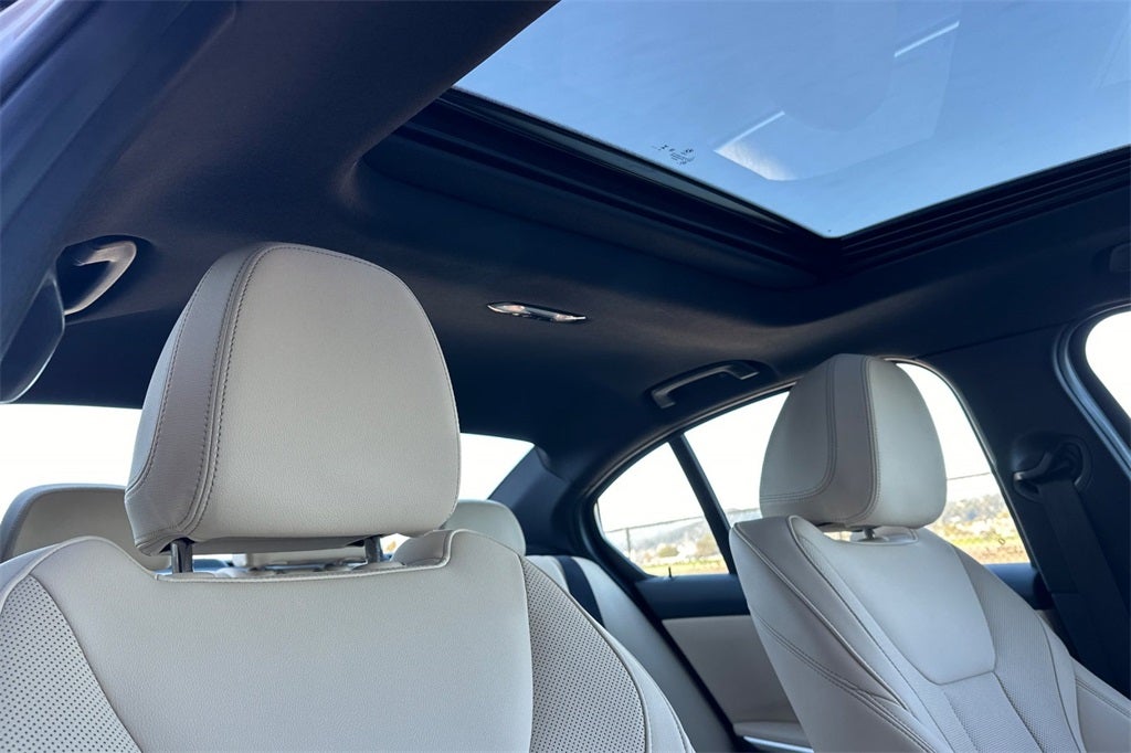 2025 BMW 3 Series 330i