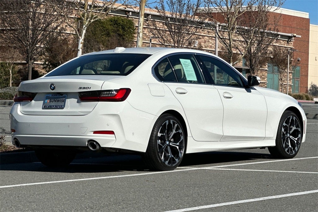 2025 BMW 3 Series 330i