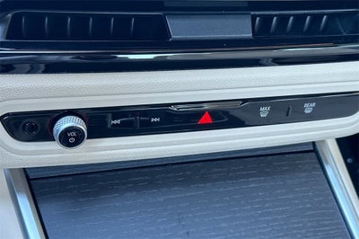 2025 BMW 3 Series 330i