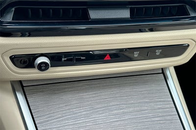 2025 BMW 3 Series 330i