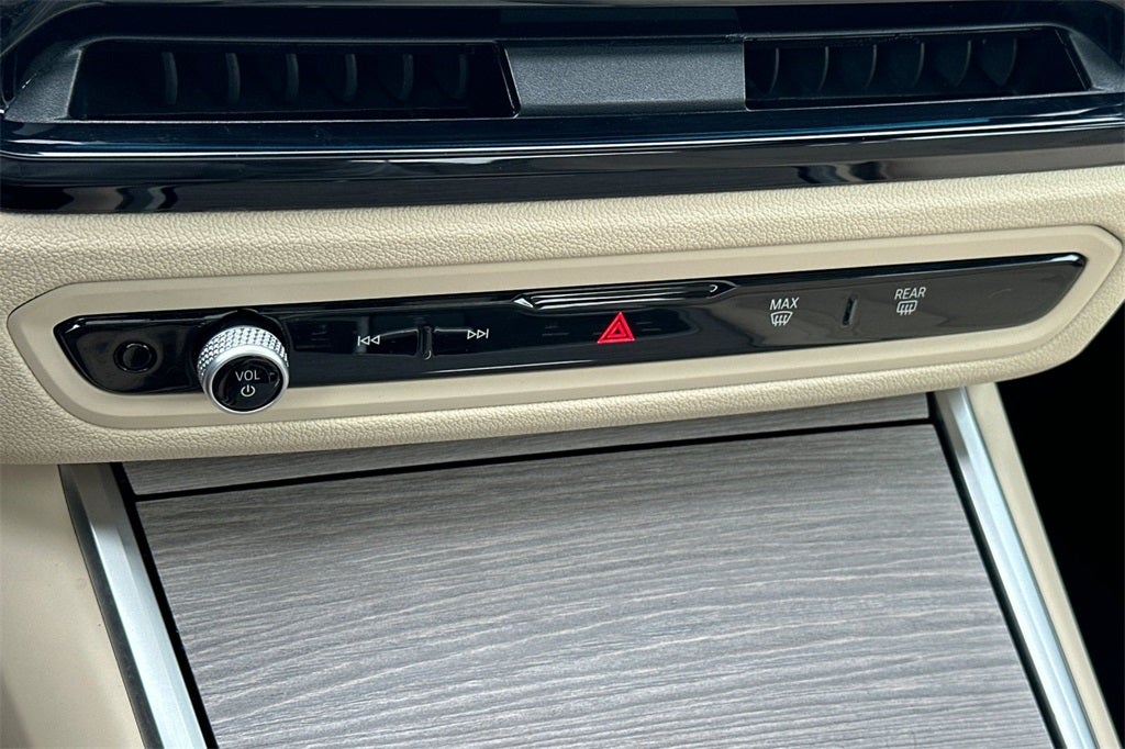 2025 BMW 3 Series 330i