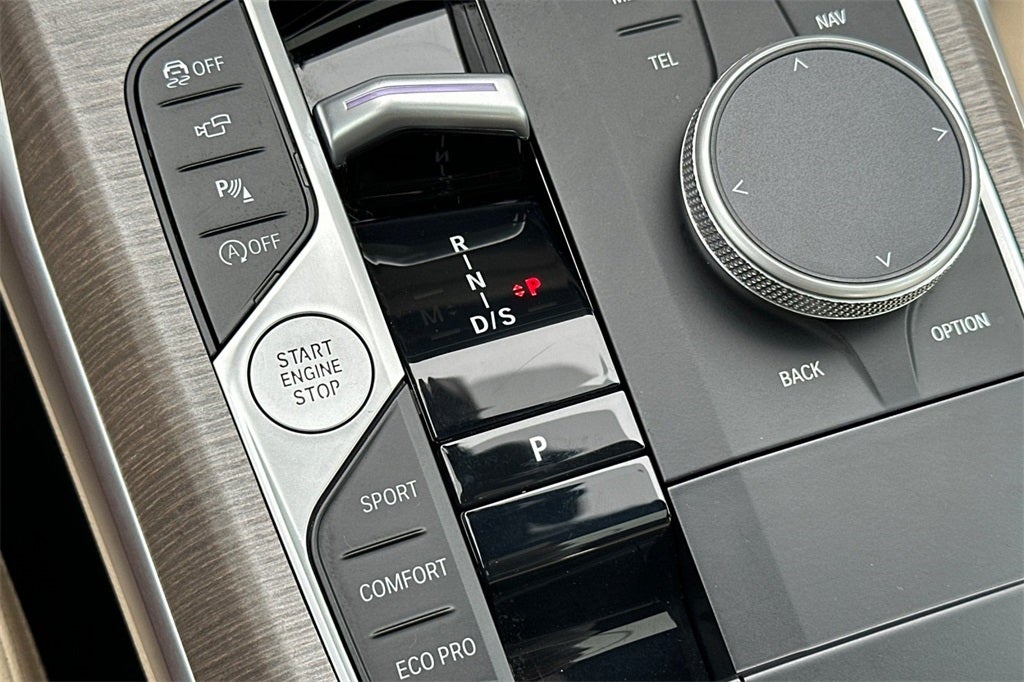 2025 BMW 3 Series 330i